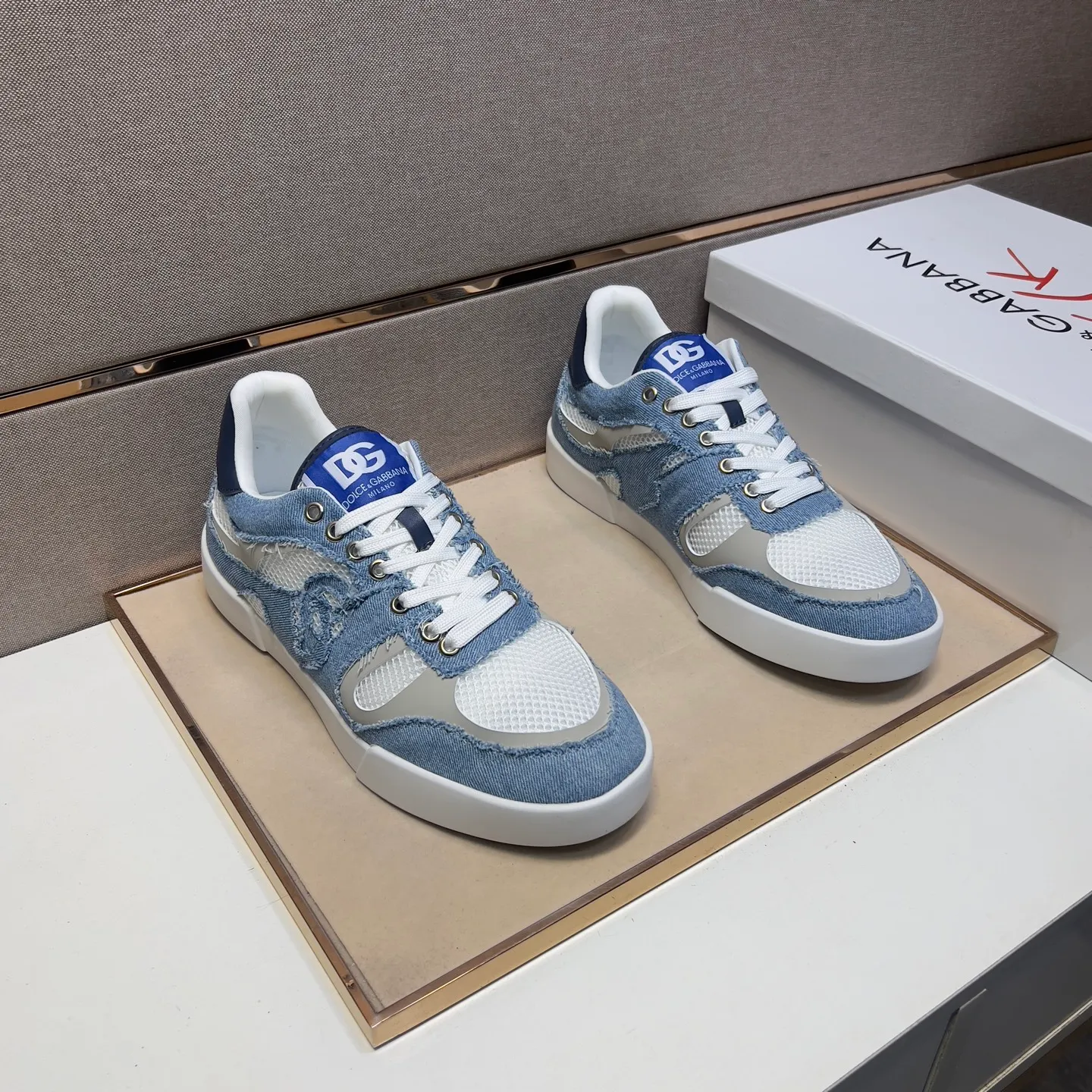⬛️Men's men's shoes💰p440【DG～】couple casual shoes 2025z cabinet sales simultaneously 🔶Size: 35-44#️⃣ 🔷1 color🔜The upper is made of multi-material splicing➕Mesh lining, comfortable and breathable, sole: original comfortable and wear-resistant outsole, ⚠️real thing📱photographed🎬real thing is better📢📢📢
